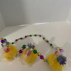 Festive Mardi Gras NWT Beaded Necklace with Yellow Ducks